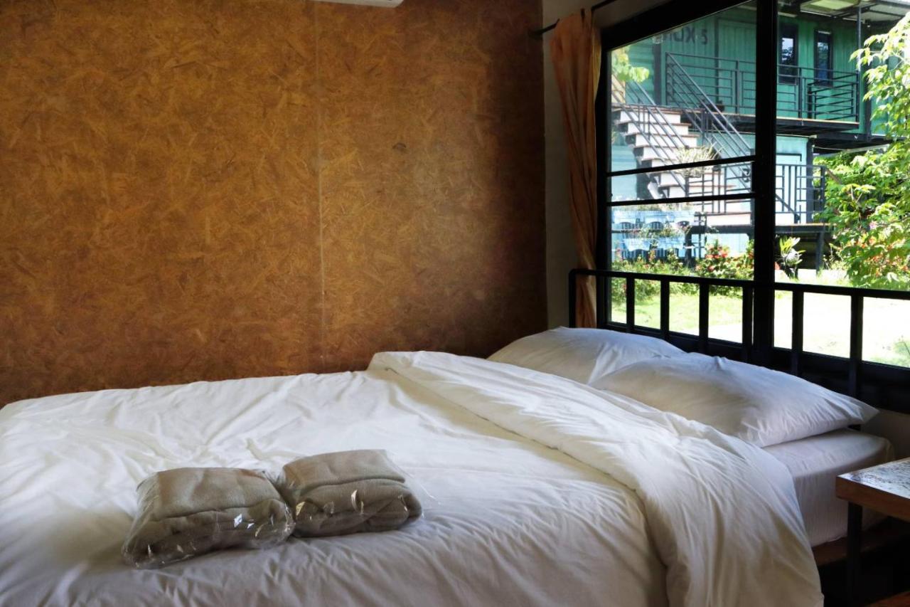 Smile Box Coffee & Resort Nong Hin Exteriör bild