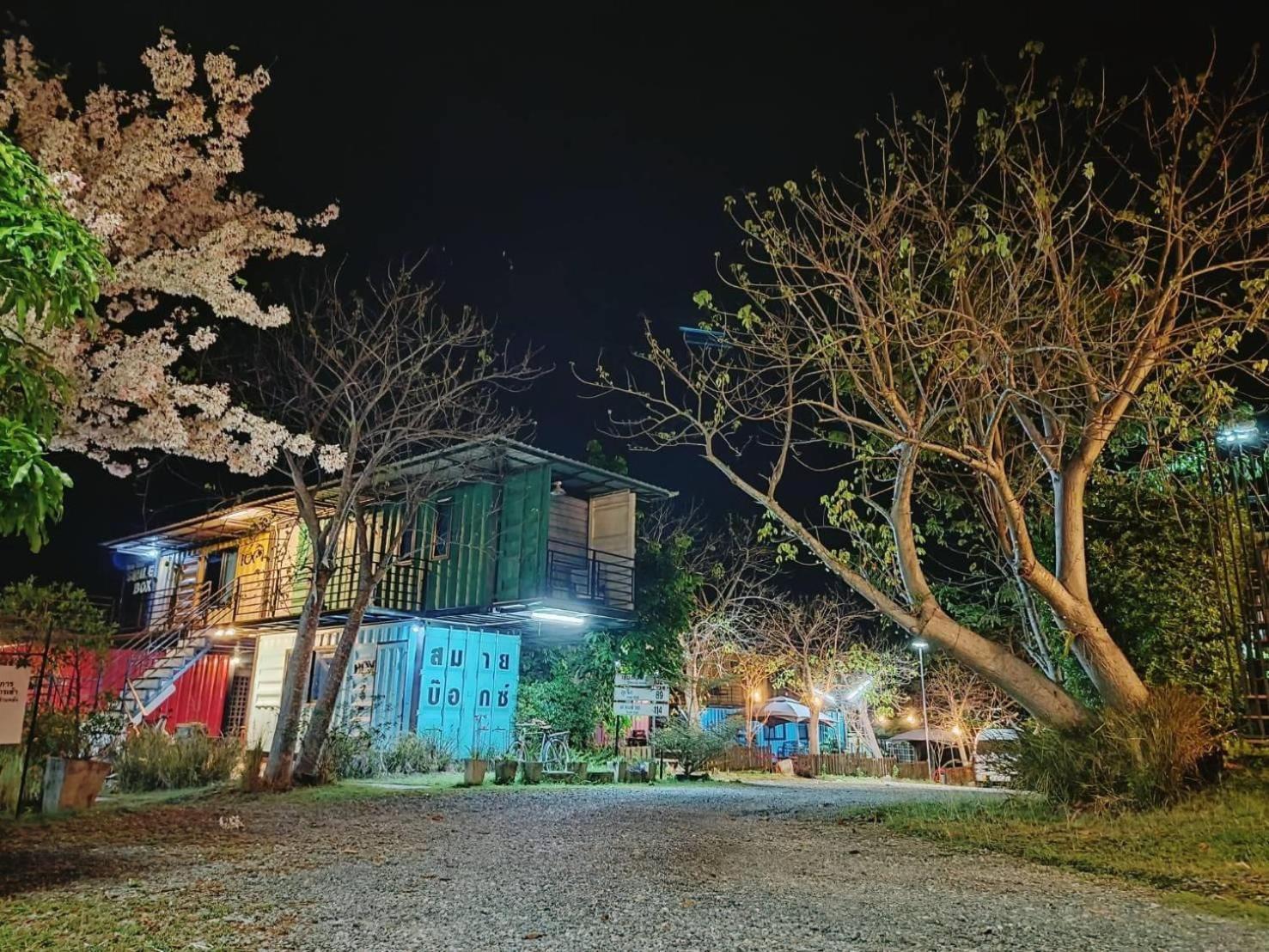 Smile Box Coffee & Resort Nong Hin Exteriör bild